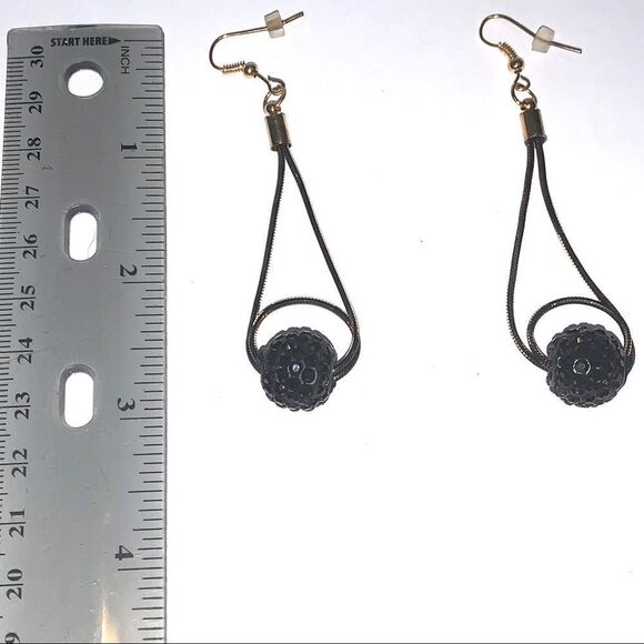 Long Dangling Black & Gold Earrings (T1) - Picture 5 of 6